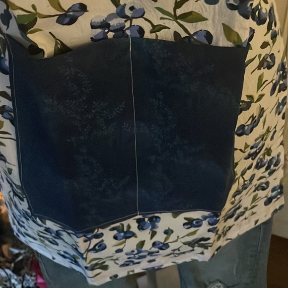 Handmade Blueberry Apron 🫐 - Picture 3 of 11